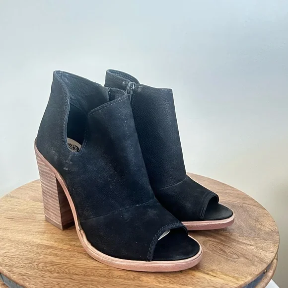 Vince Camuto Shoes Vince Camuto Nwt Kathleen Tumbled Buff Goat